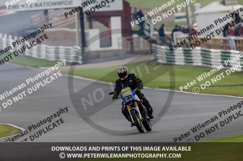 Vintage motorcycle club;eventdigitalimages;mallory park;mallory park trackday photographs;no limits trackdays;peter wileman photography;trackday digital images;trackday photos;vmcc festival 1000 bikes photographs